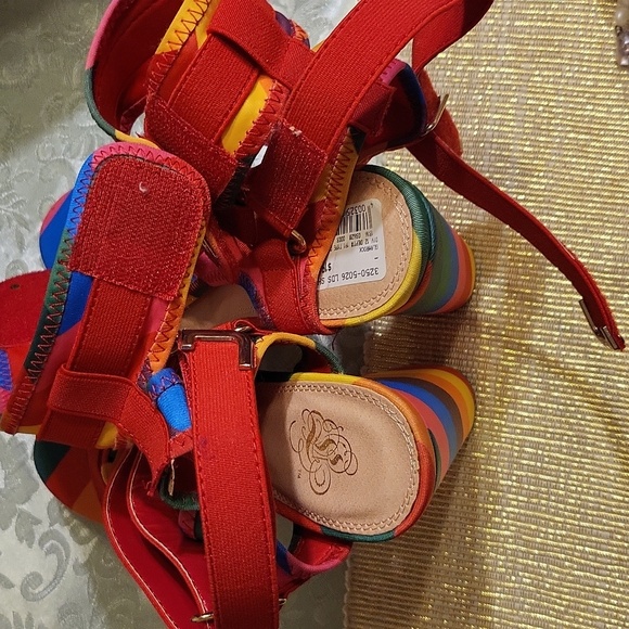 Colorful Strappy Women's Sandals - Picture 4 of 4